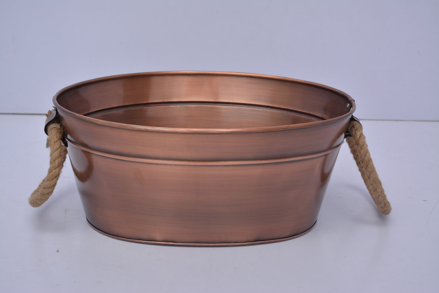 Oval Beverage Tub With Jute Handle