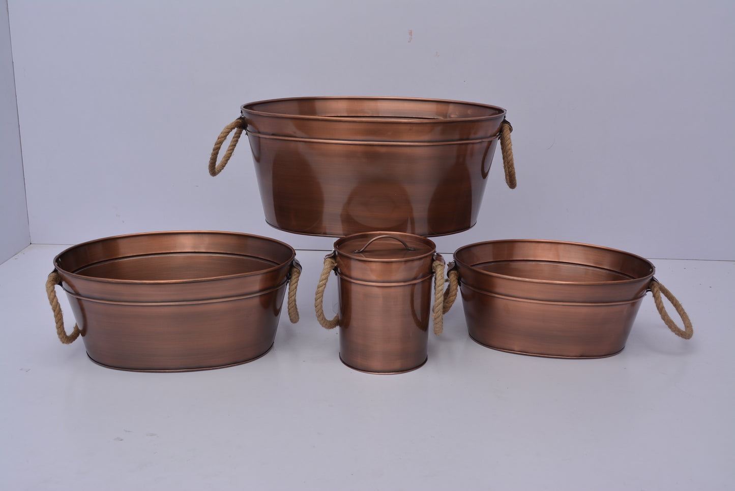 Oval Beverage Tub With Jute Handle