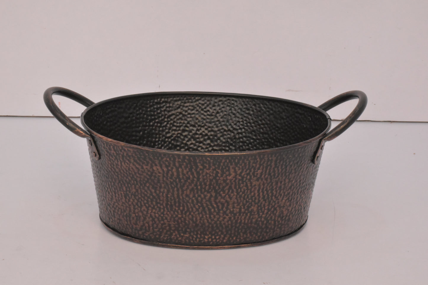 Oval Hammered Beverage Tub